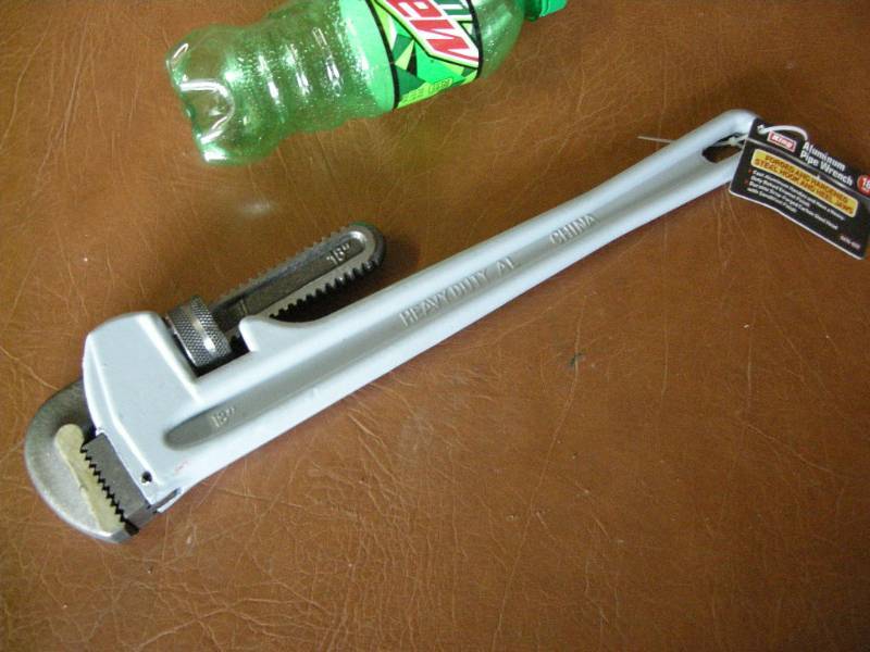 lot 100 image: King Aluminum Pipe Wrench
