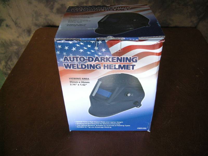lot 103 image: Auto Darkening Welding Helmet