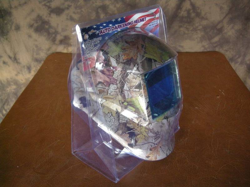 lot 111 image: Auto Darkening Welding Helmet