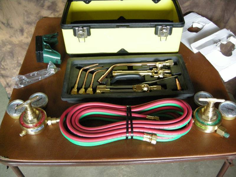 lot 113 image: Portable Welders Kit