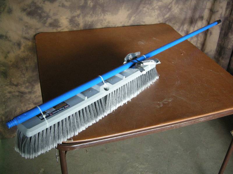 lot 149 image: King Push Broom