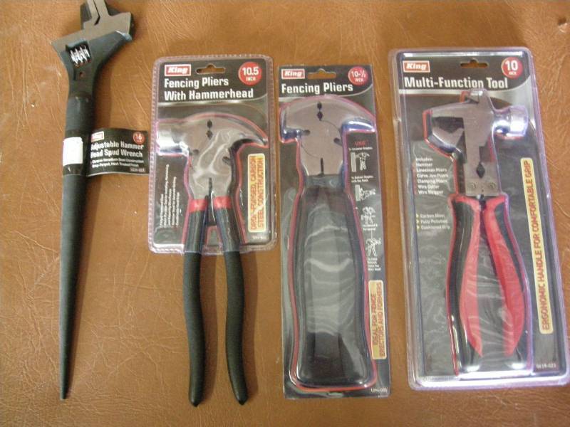 lot 155 image: King Fencing Pliers - Multi-tools