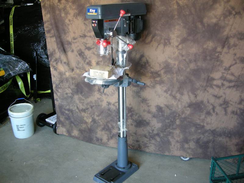 lot 12 image: King 16 Speed Floor Standing Drill Press