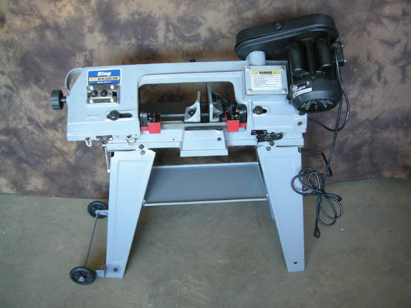 lot 13 image: King 4-12 Metal Band Saw