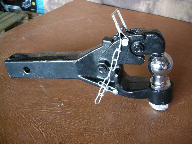 lot 36 image: Pintel Style Hitch