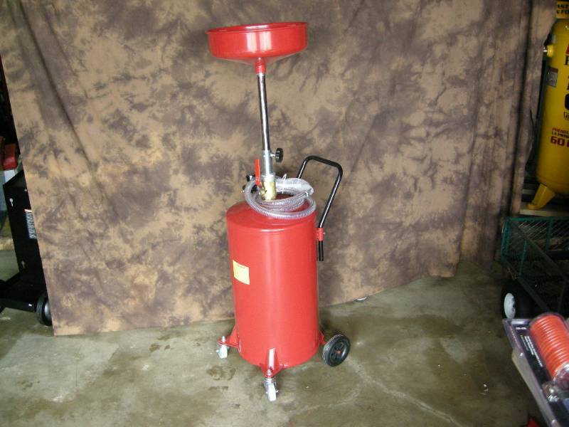 lot 24 image: Rolling OilLiquid Recovery Station