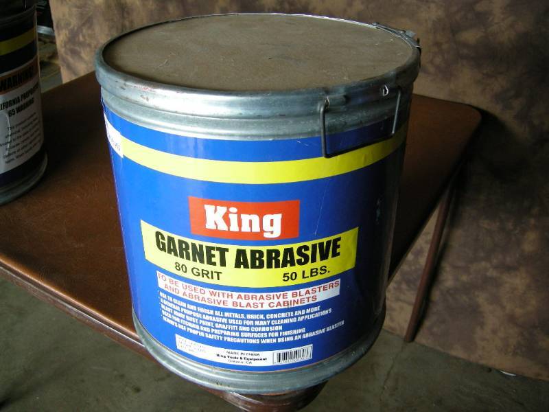 lot 29 image: King Garnet Abrasive