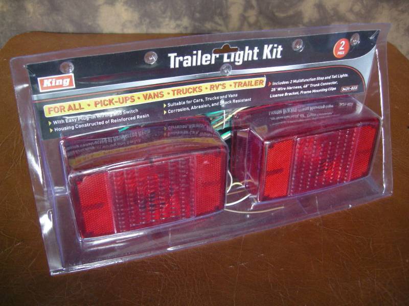 lot 58 image: King Trailer Light Kit