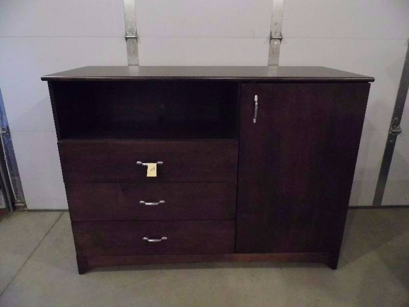 Dresser wCabinet Right