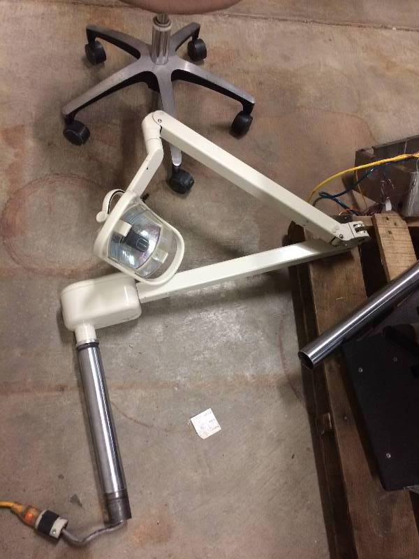 lot 30 image: Medical Examination Light - Plugs In & Works Great For The Garage, Carpenter Or Crafters Too