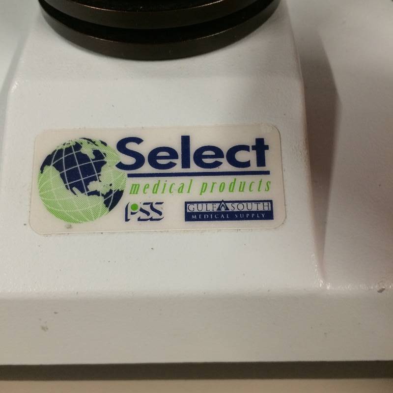 lot 105 image: Select Medical H600 Microscope.  Awesome GREAT CONDITION.  Comes with cover.  Replacement bulb info is taped on back to remind owner.