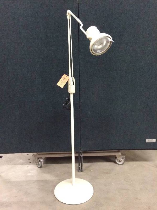 lot 61 image: Retails Used $500 Retro Industrial Chic Dazor 794A Floating Light Vintage Awesome Multi-Purpose Light Source Lamp - Base is Extremely Heavy  Excellent