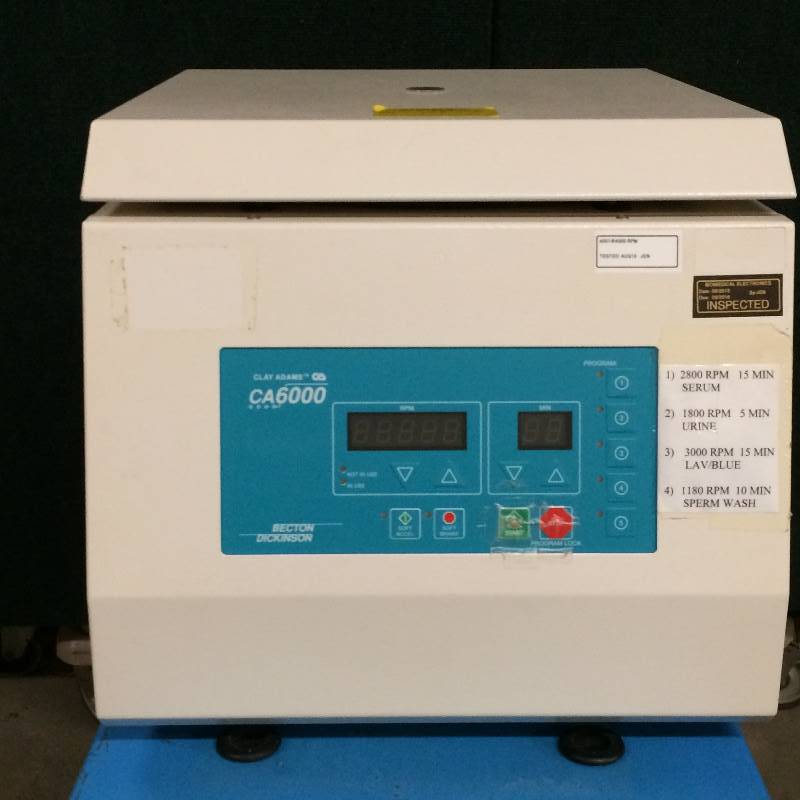 lot 89 image: Retails Used $700 CLAY ADAMS CA 6000 Centrifuge. Excellent Condition.