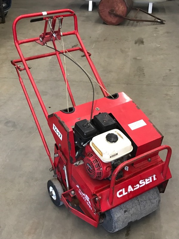 lot 4 image: Classen Commercial Lawn Aerator
