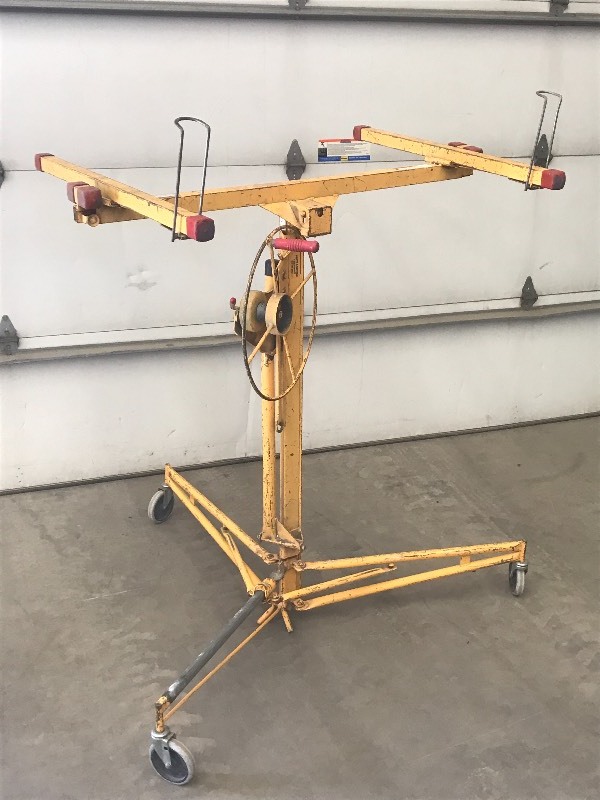lot 29 image: Commercial Sheetrock Lift