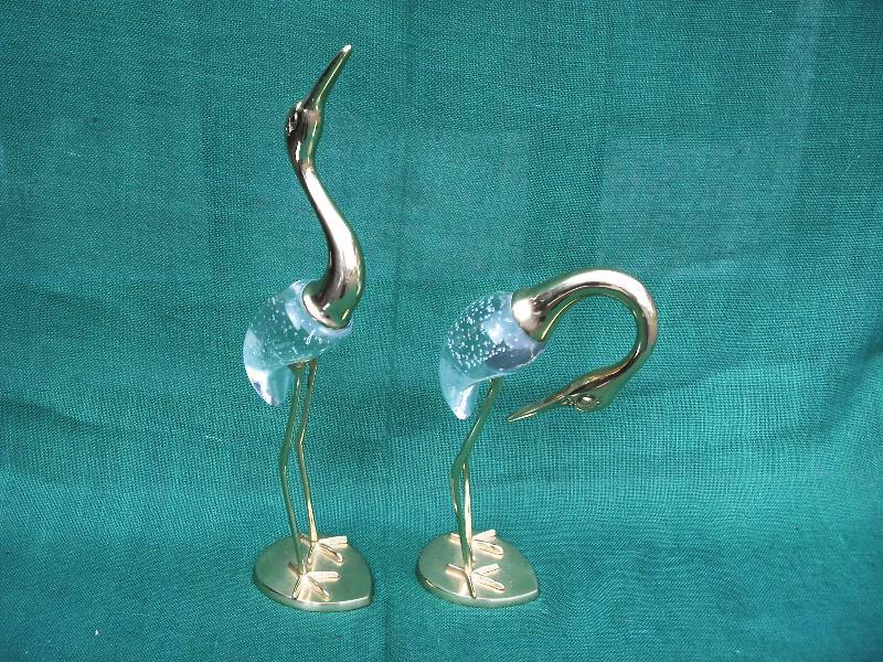 lot 9 image: Glass and Brass Swans