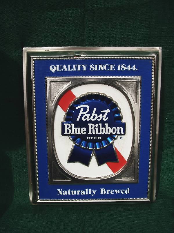 lot 10 image: Pabst wall hanger