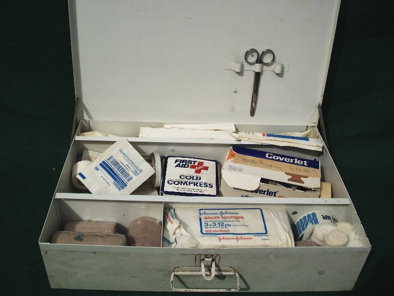 lot 13 image: Vintage First Aid Kit