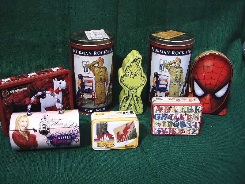 lot 22 image: Tin containers