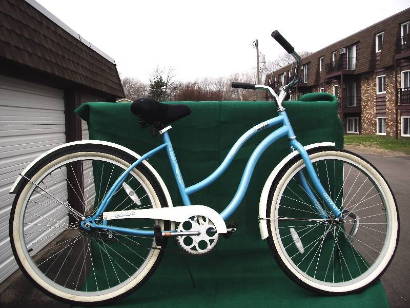 lot 26 image: Vintage Huffy