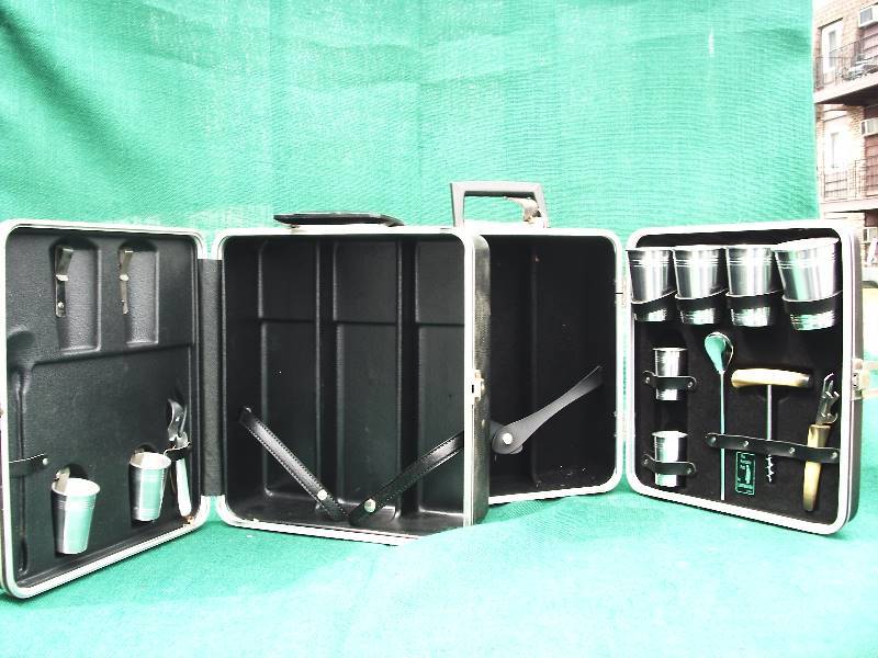 lot 42 image: 2 Travel bars.