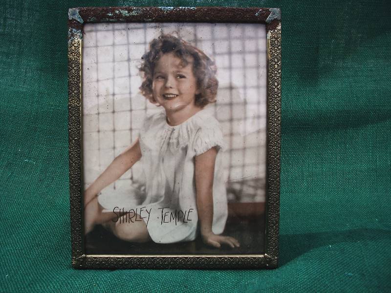 lot 43 image: Very old Shirly Temple Picture