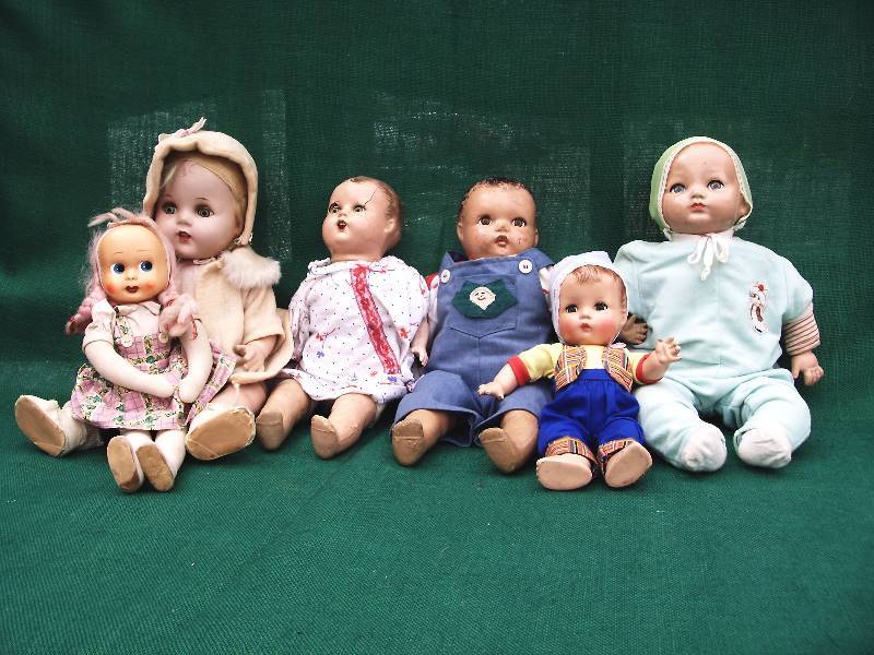 lot 49 image: Antique Dolls.