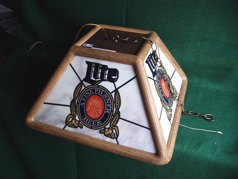 lot 60 image: Vintage Pilsner Lite