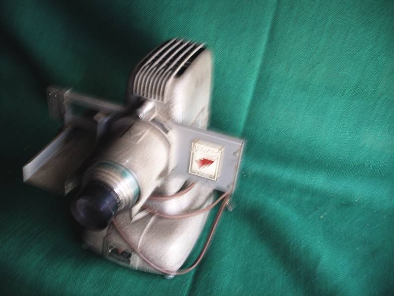lot 74 image: Vintage Slide projector.