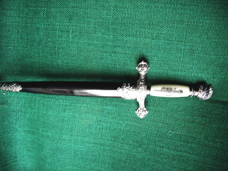 lot 78 image: Masonic Dagger