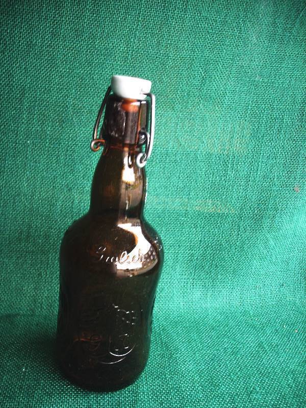 lot 89 image: Grolsch Bottle