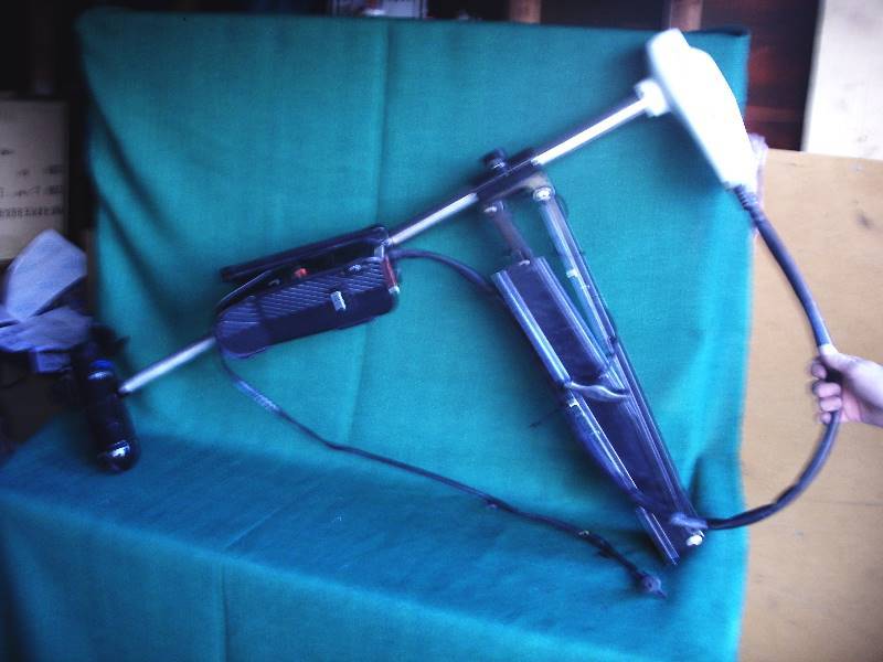 lot 107 image: Motor Guide FOUR Trolling motor