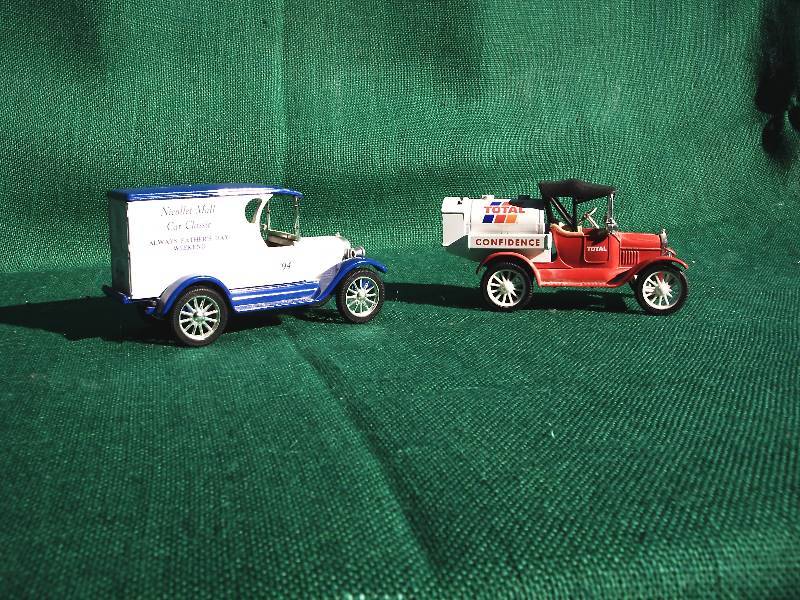 lot 116 image: Vintage Die Cast trucks