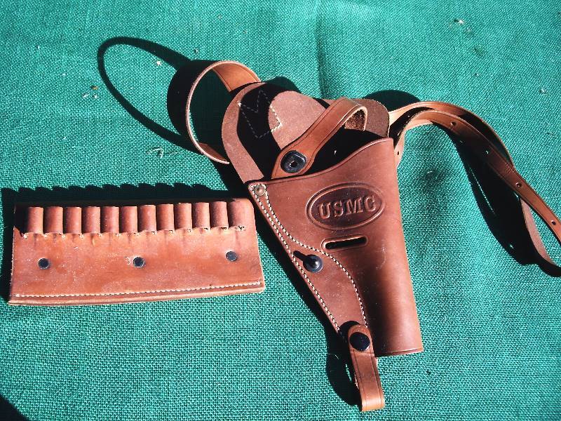 lot 117 image: Vintage USMC Pistol belt and ammo holder. 1944