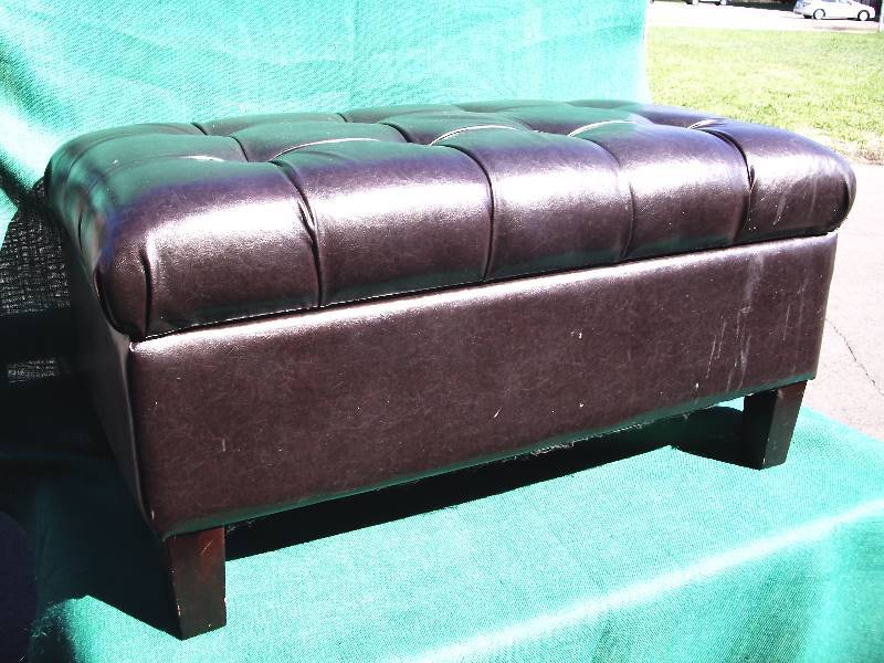lot 132 image: Leather Ottoman