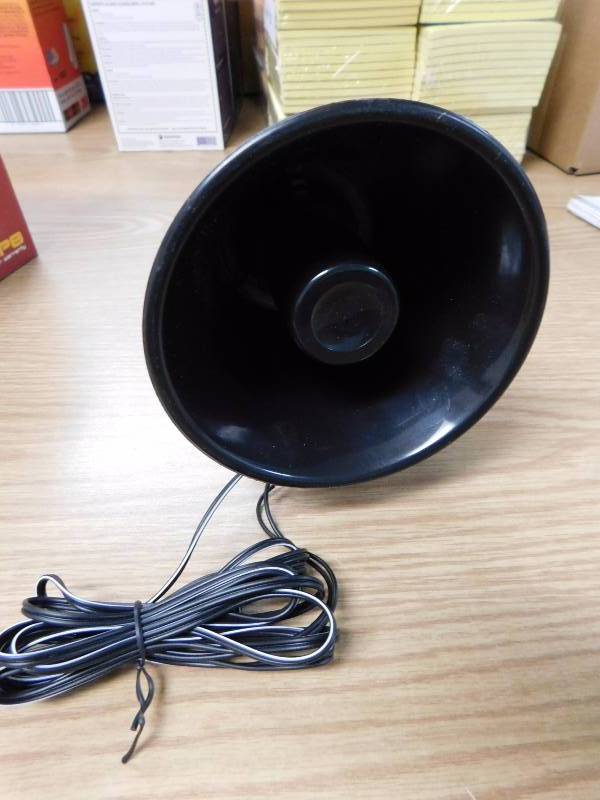 lot 40 image: Pyle Plus PSP8 5 All Weather Trumpet Horn Speaker