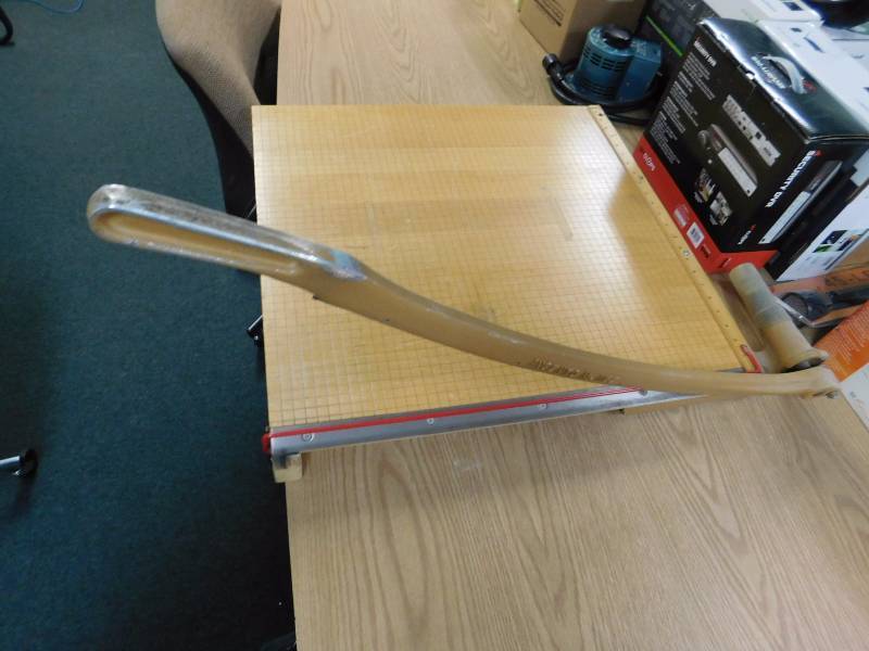 lot 43 image: Ingento Paper Cutter - 63 x 65