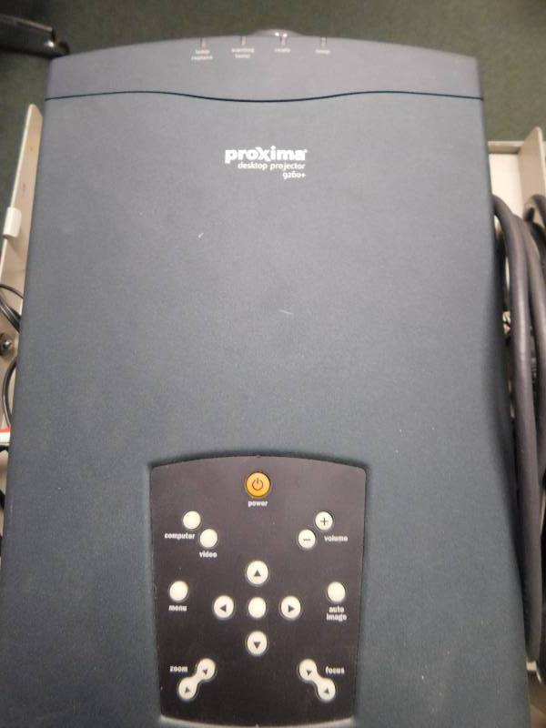 lot 46 image: Proxima 9260 Desktop & 3M 9550 Projectors
