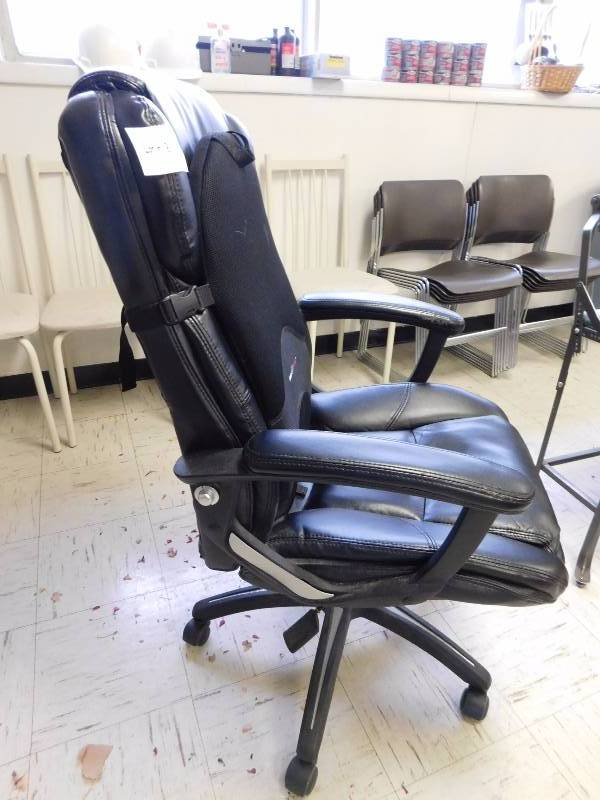 lot 81 image: Black Adjustable Office Chair