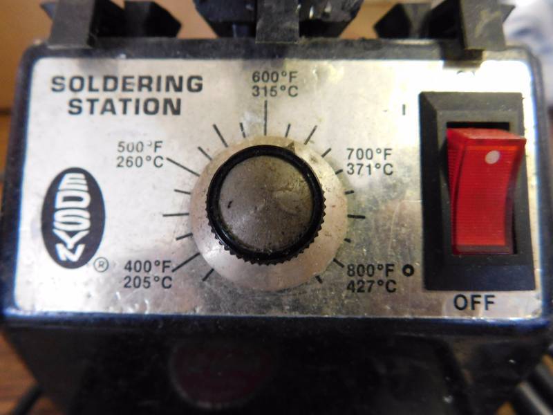 lot 109 image: Edsyn Soldering Station