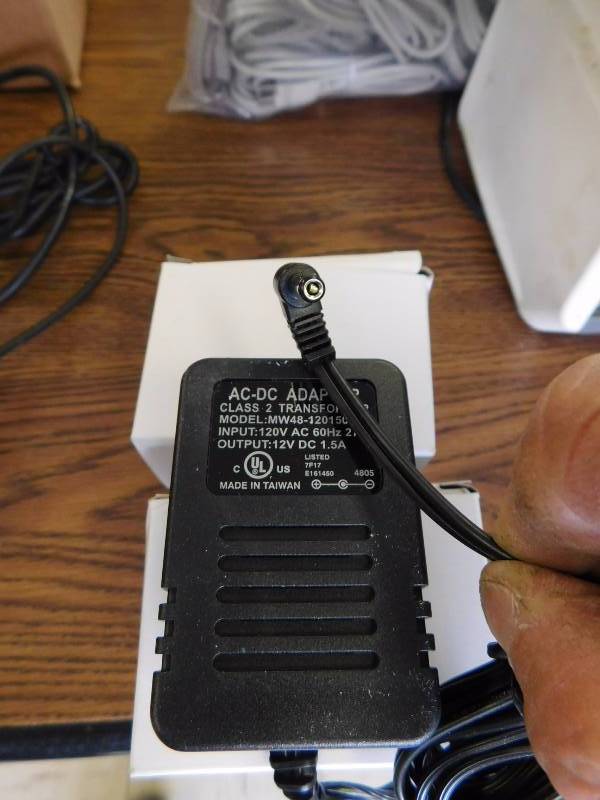 lot 110 image: ACDC Adaptors & USB Cords