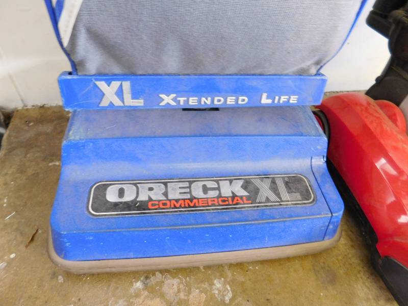 lot 66 image: Vacuum Cleaners