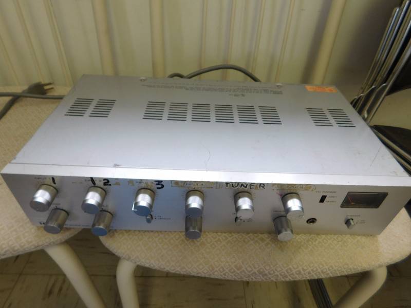 lot 125 image: TOA & UREI Amplifiers, Technics Stereo, & Power Divder Box