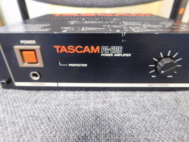 lot 135 image: Tascam PA-20B Amplifier, Audio-Technica Reciever, Extron Digital Video Scaler
