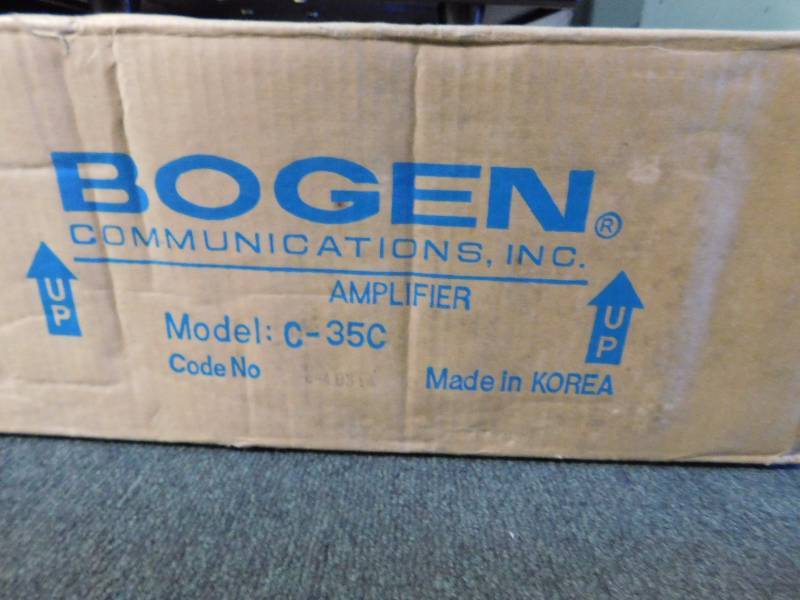lot 159 image: 4 - Toa Integrated Amp BG1060 and 1 - NEW Bogen C35C Amp
