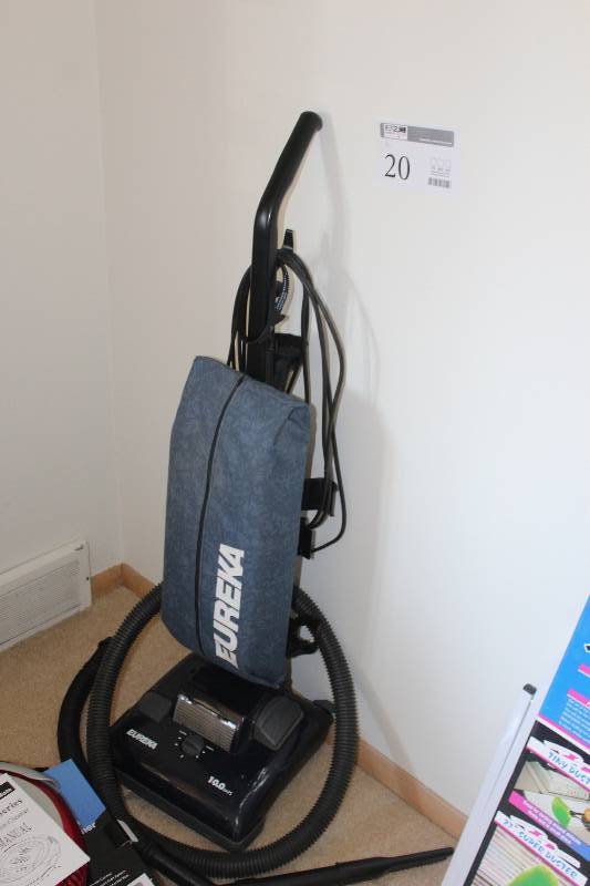 lot 20 image: Eureka Floor Vacuum