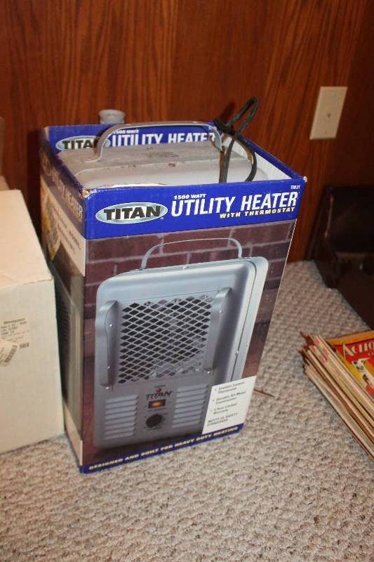 lot 38 image: Titan 1500W Utility Space Heater w Thermostat