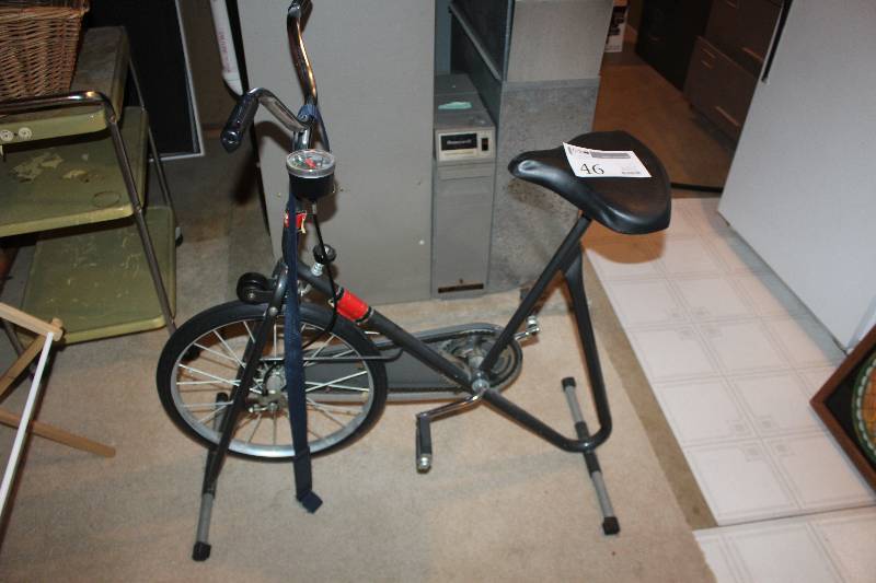 lot 46 image: Stationary Exercise Bike