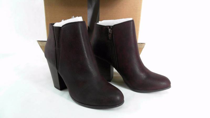 lot 1240 image: Womens Fergalicious WM PUNCH Bootie Brick Booties  Boots - Size 8.5