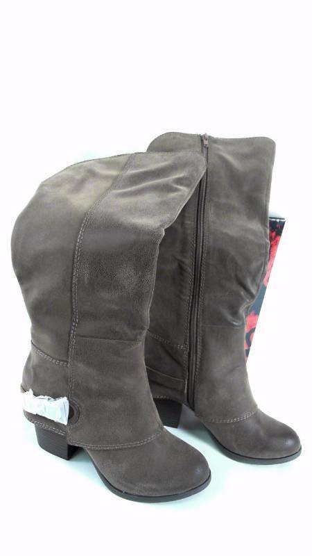 lot 1005 image: Womens Fergalicious WM Lexi Boot  Boots Taupe - Size 6.5